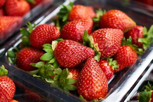 Best companion plants for strawberries: flowers, herbs and veg to grow alongside strawberries