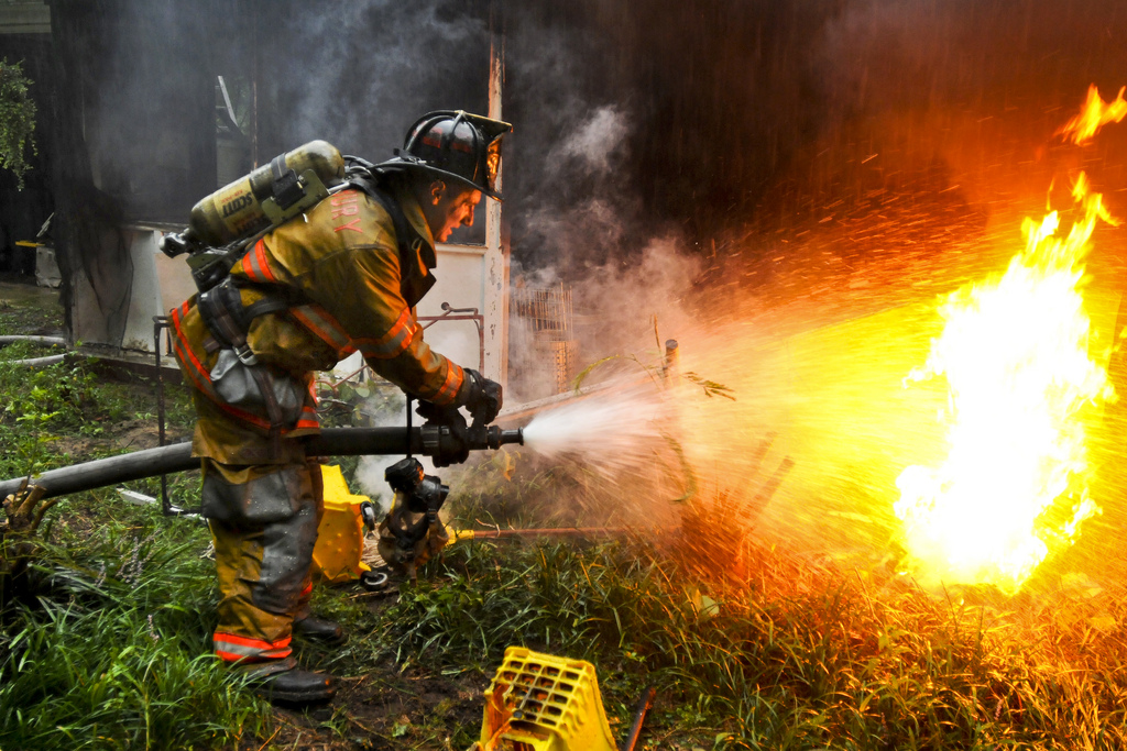 How to put out a charcoal grill safely, according to experts