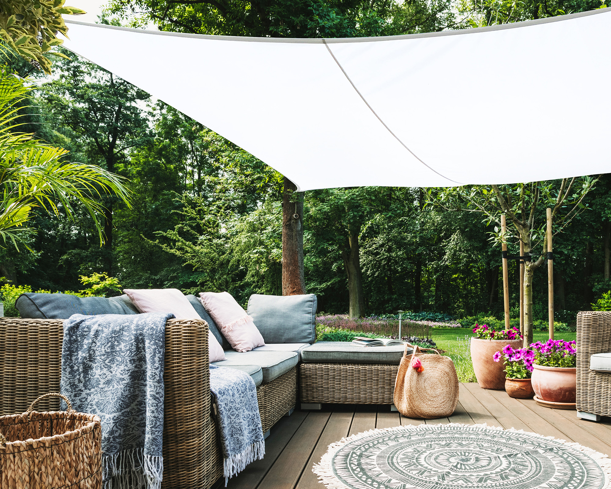 Shade sail ideas: 10 easy ways to shelter your outdoor space